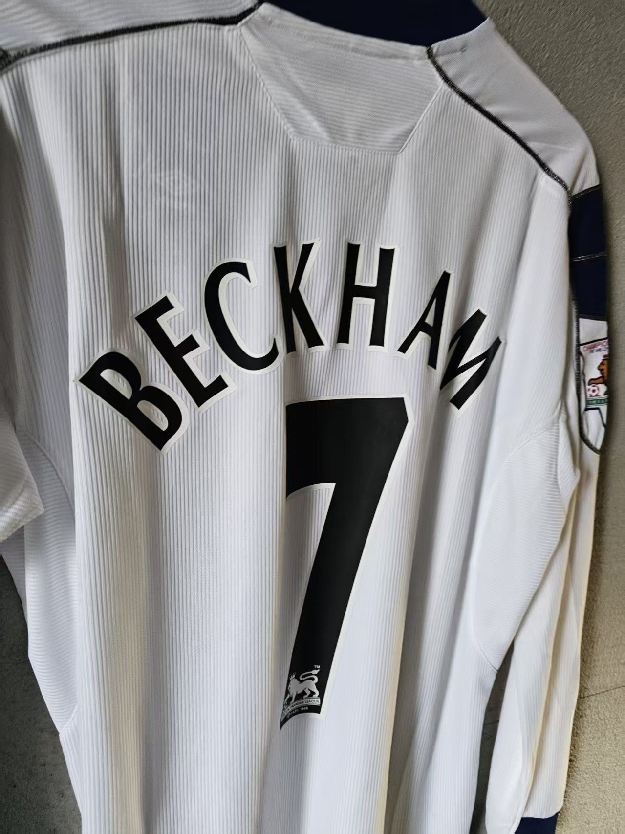 Other MUFC 7 David Beckham Jersey Away Longsleeve Size US L / EU 52-54 / 3 - 3 Thumbnail