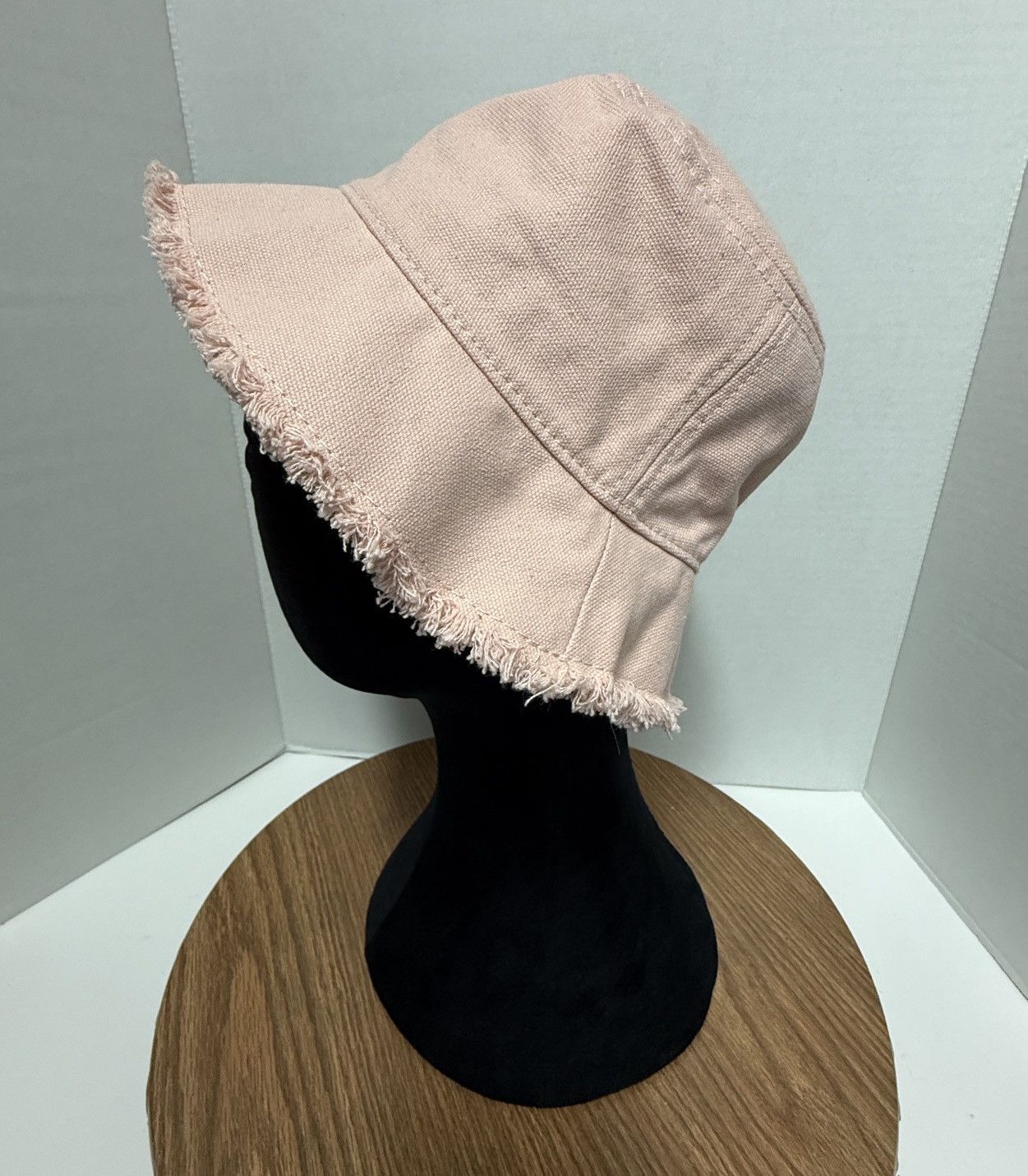 J.Crew J.Crew Woman/Miss Pastel Pink Canvas Fray Fringe Bucket Hat Size ONE SIZE - 1 Thumbnail