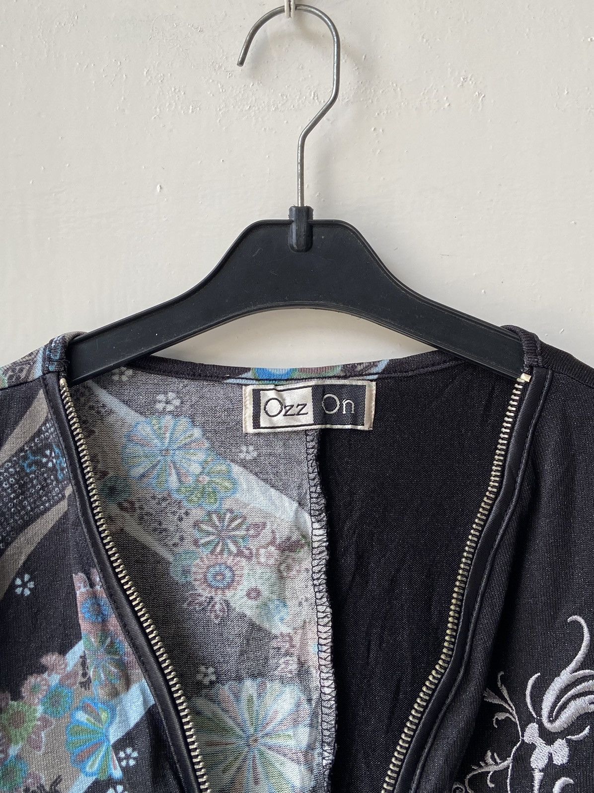 Seditionaries OZZ ON Chinese Tradition Motive T-shirt Size US XS / EU 42 / 0 - 11 Thumbnail
