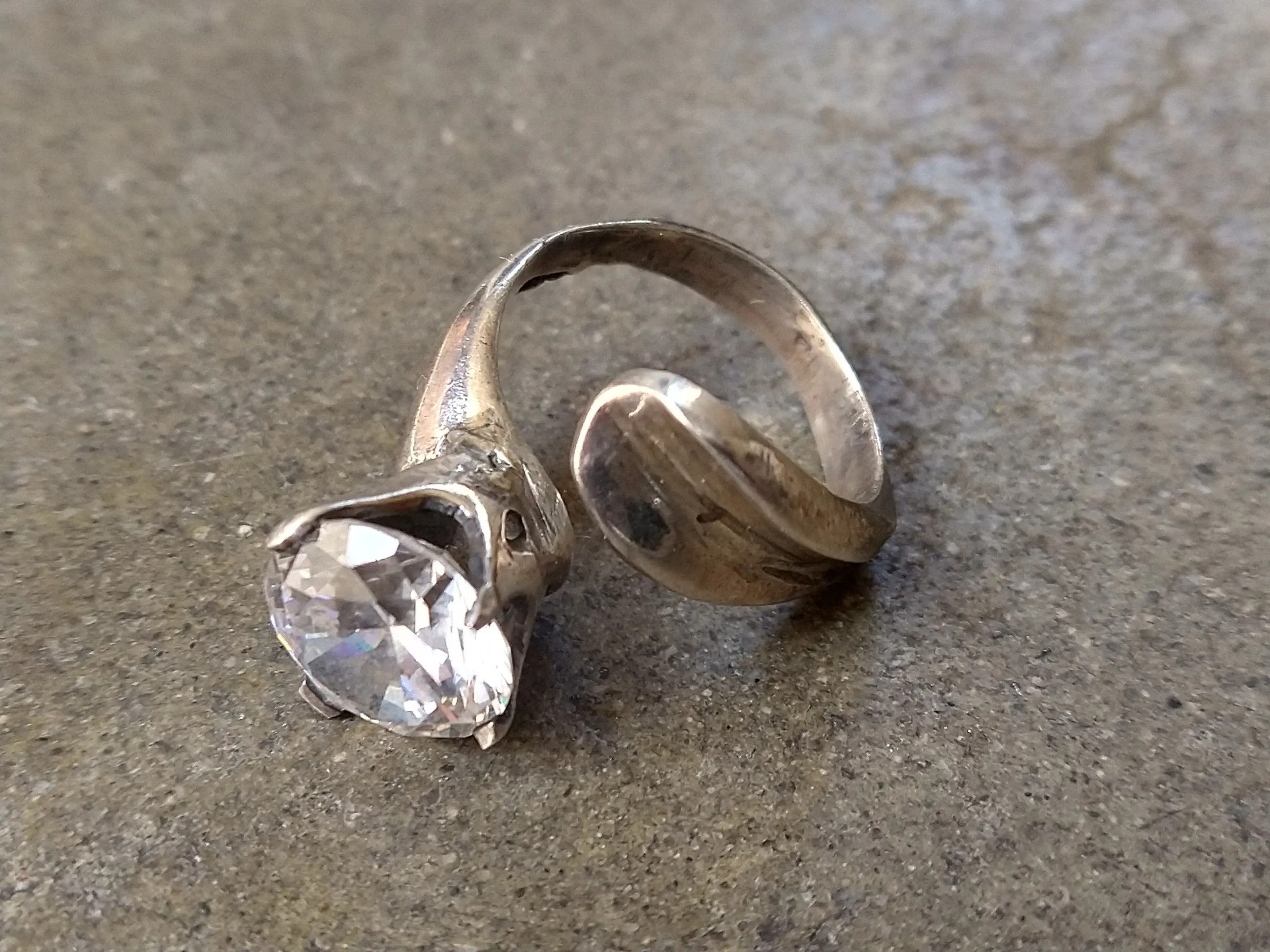Sterling Silver Vintage Sterling Silver Ring Size 8 Modern Clear CZ Size ONE SIZE - 8 Thumbnail