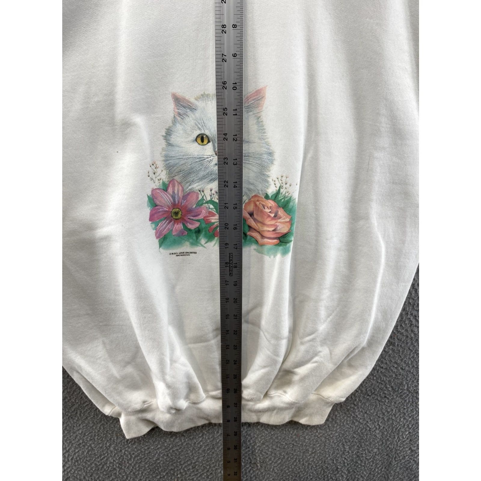 Hanes VINTAGE Hanes Love Unlimited Cat Sweatshirt Shirt Women Adult Medium White Cat Graphic Print Easy Care Pullover Crew Neck Long Sleeve Blended Fabric Size M / US 6-8 / IT 42-44 - 7 Thumbnail