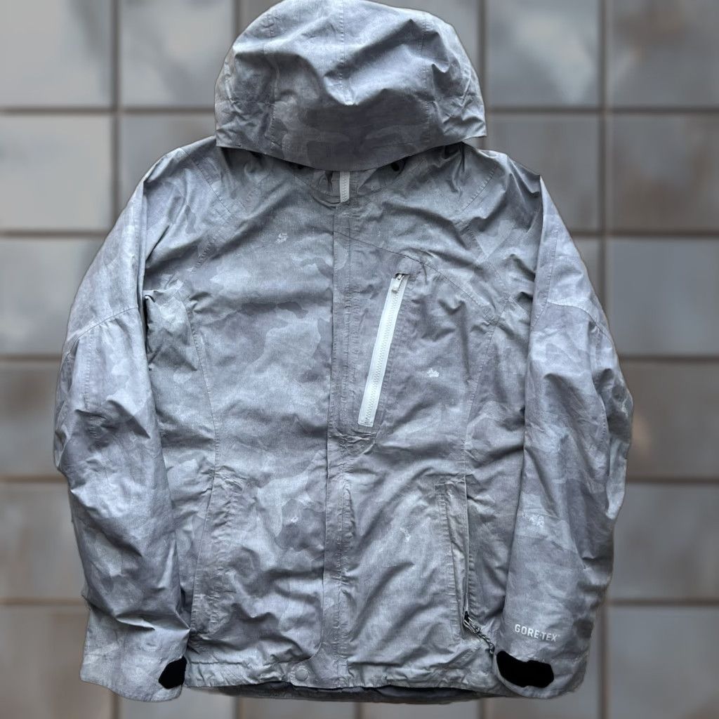 Burton Burton AK Gore Tex Jacket Women's L Gray 2L Hooded Waterproof Winter Outerwear Size L / US 10 / IT 46 - 1 Thumbnail