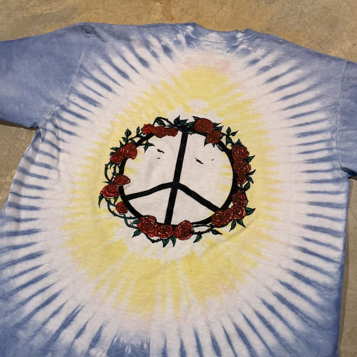 Grateful Dead Vintage 1990s Grateful Dead Space Your Face Tiedye Band Tee Size US L / EU 52-54 / 3 - 6 Thumbnail