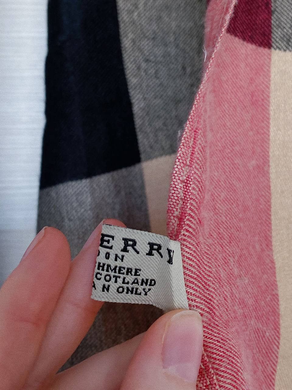 Burberry Burberry Cashmere Scarf Shawl Nova Check Beige Size ONE SIZE - 6 Thumbnail