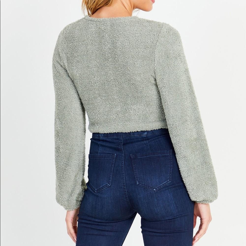 Designer Cozy Knitted Crop Top - Stylish & Comfy Sweater Size L / US 10 / IT 46 - 3 Thumbnail