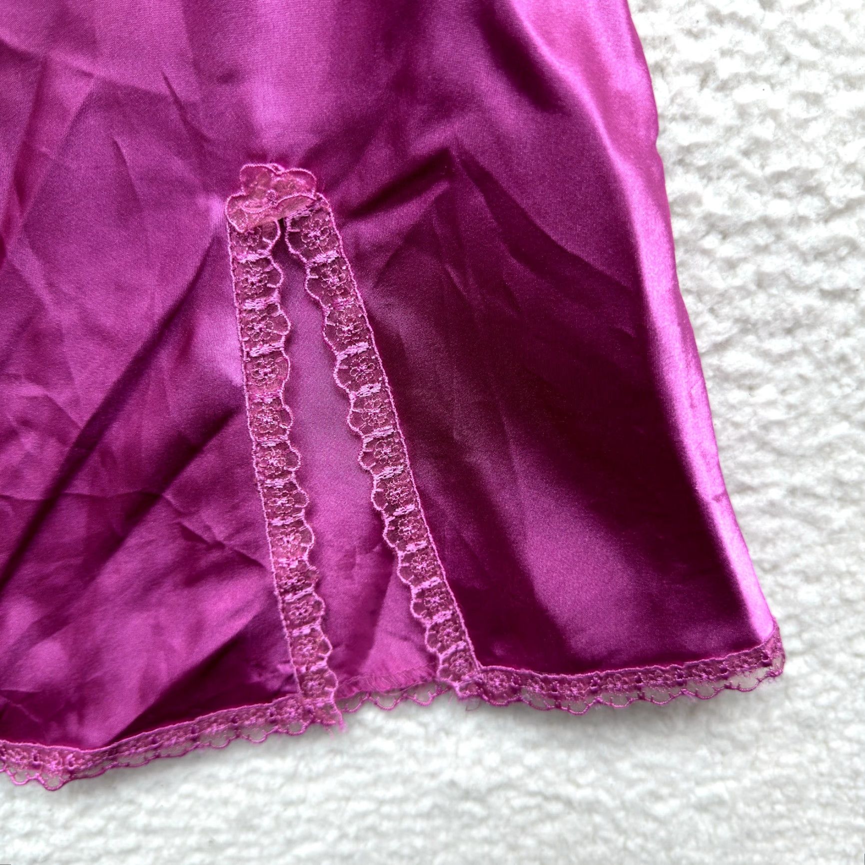Vintage Y2K Vintage Slip Dress M Pink Fuchsia Satin Lace Slit Chemise Lingerie La Senza Shirt? Size M / US 6-8 / IT 42-44 - 4 Thumbnail