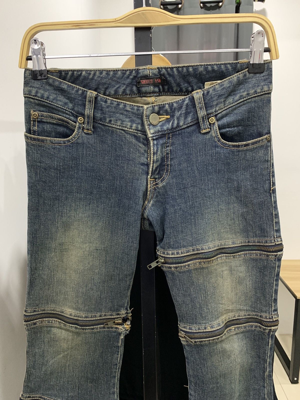 Japanese Brand 2000s Silver Ash Zipper Flared Boot Cut Jeans Size 28" / US 6 / IT 42 - 8 Thumbnail