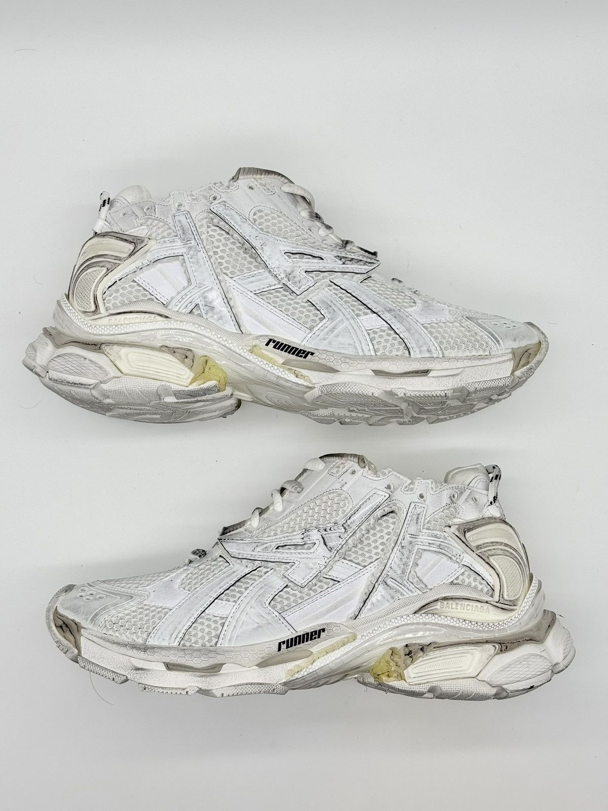 Balenciaga BRAND NEW Size 9 - Balenciaga Runner Sneaker White Size US 9 / EU 42 - 2 Thumbnail