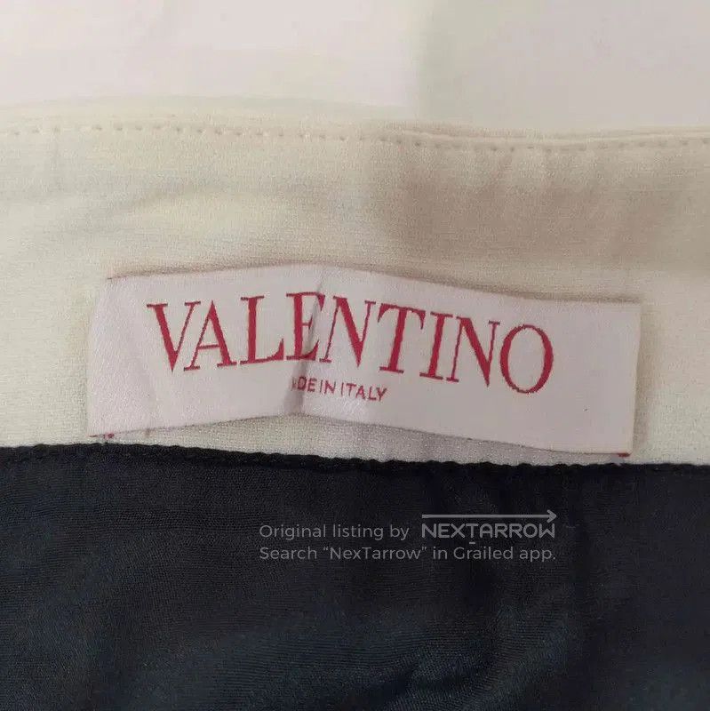 Valentino Valentino A-Line Skirt in Black and Cream . Size 31" - 3 Thumbnail