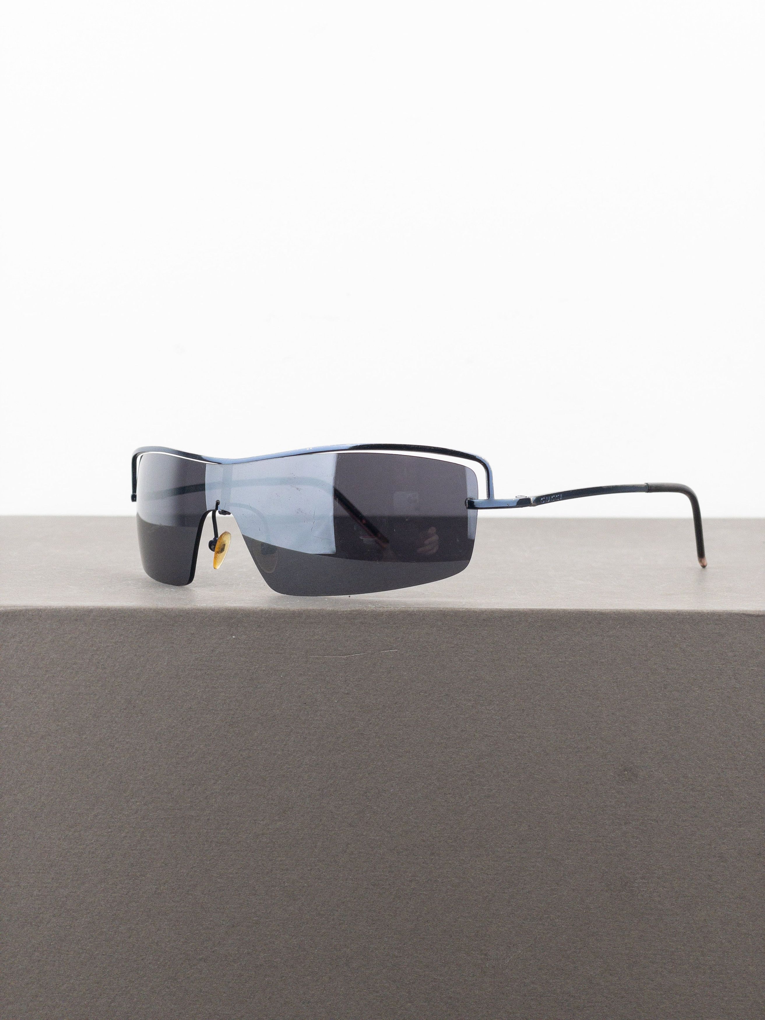 Gucci by Tom Ford 2000s GG2683/S Wrap Mask Shield Sunglasses Size ONE SIZE - 1 Thumbnail