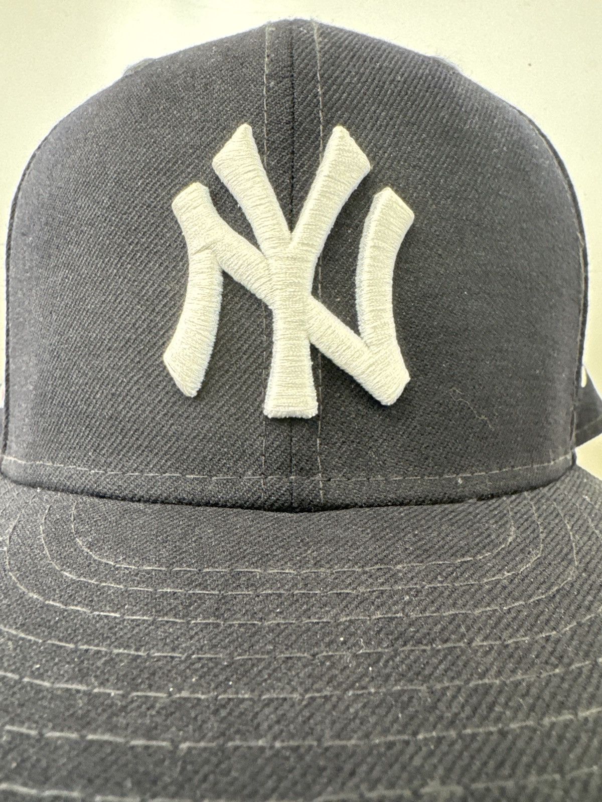 New Era New Era Yankee Fitted Blue Underbrim sz 7 1/2 Size ONE SIZE - 1 Thumbnail