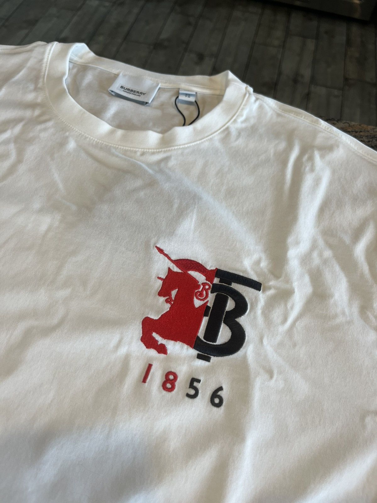Burberry Burberry Embroidered Logo T Shirt Size US XL / EU 56 / 4 - 1 Thumbnail