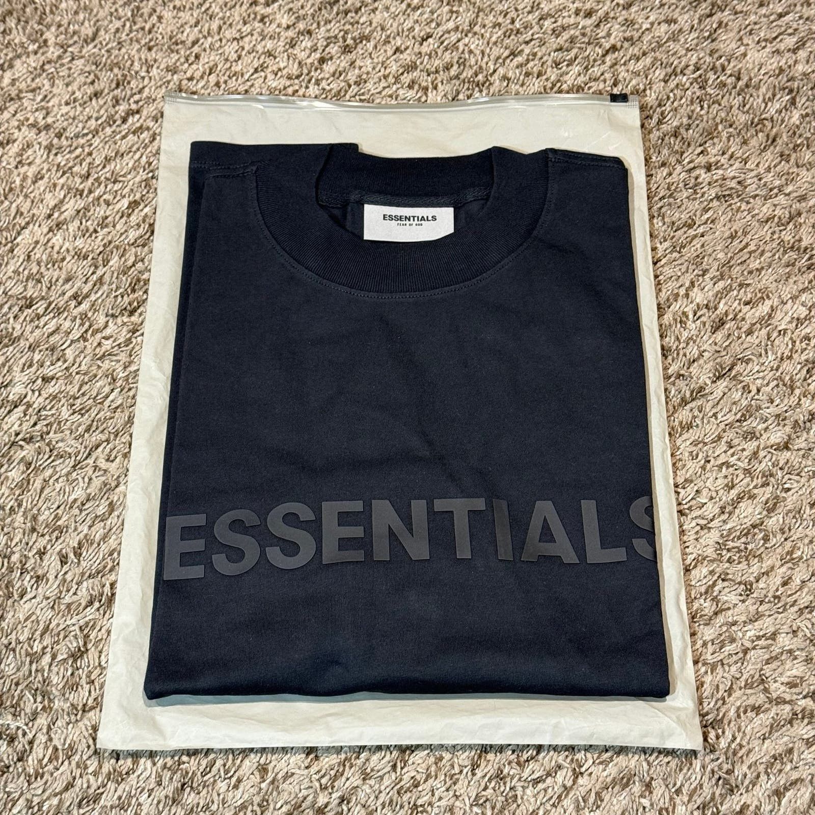 image of Fear Of God Essentials Black Long Sleeve T Shirt Men Medium