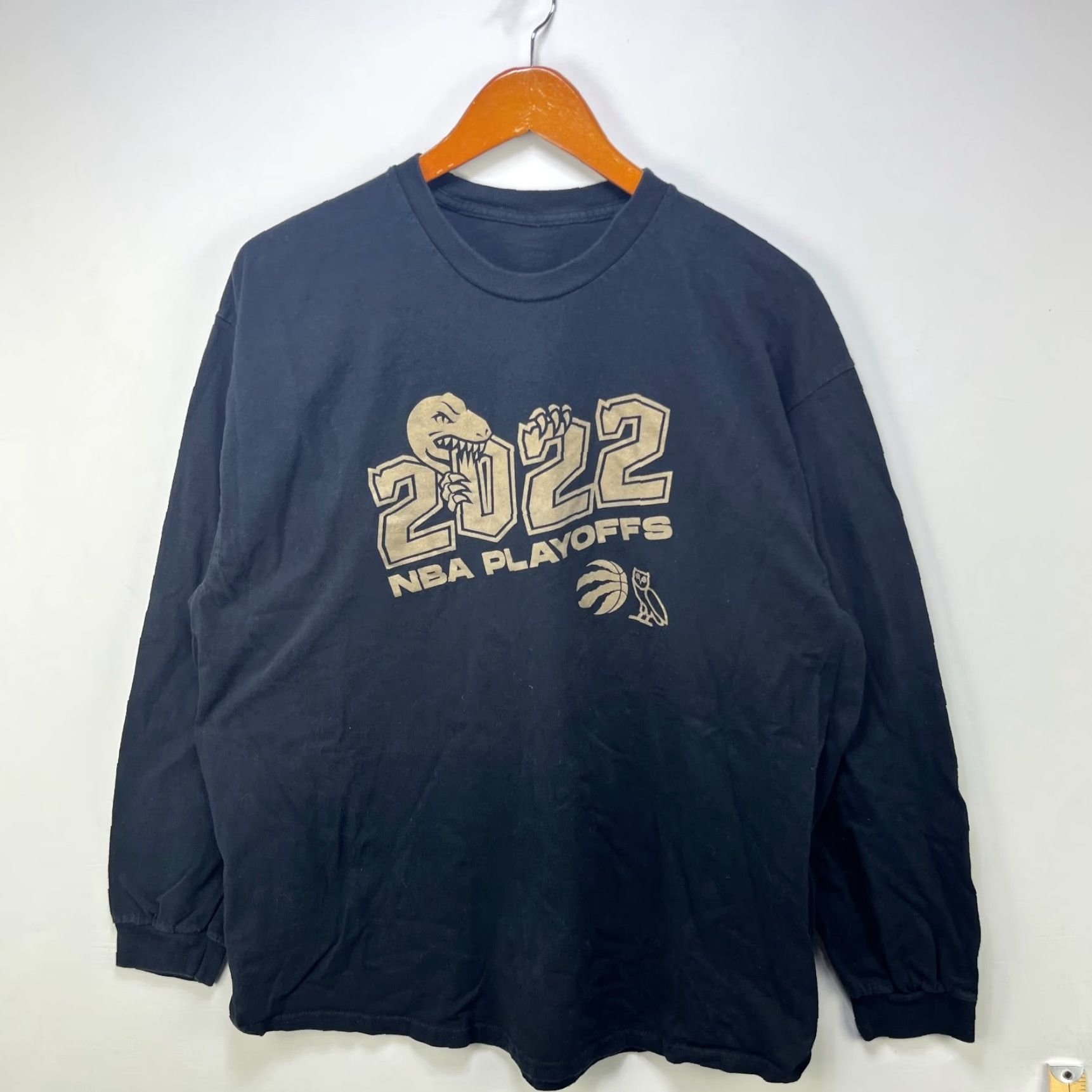 Vintage VINTAGE OVO Toronto Raptors Drake October S Very Own Playoffs Long Sleeve Shirt XL Mens Black Size US XL / EU 56 / 4 - 2 Thumbnail