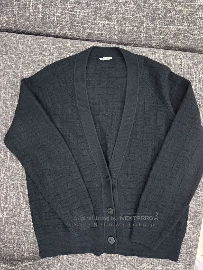 Hermes Hermes Black Cashmere Knit Cardigan with Wooden Buttons an Size XS / US 0-2 / IT 36-38 - 1 Thumbnail
