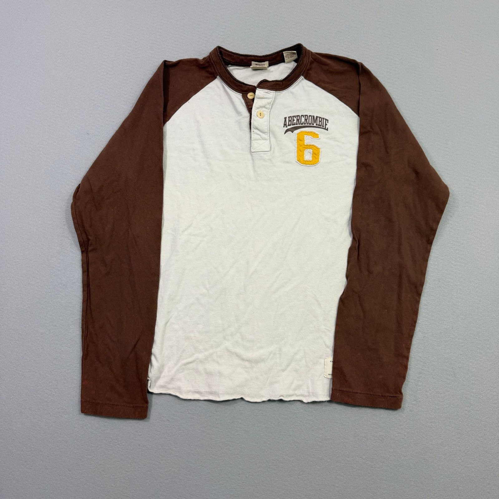 Abercrombie & Fitch Abercrombie & Fitch Henley Muscle Shirt Men's XL White y2k Size US XL / EU 56 / 4 - 1 Thumbnail