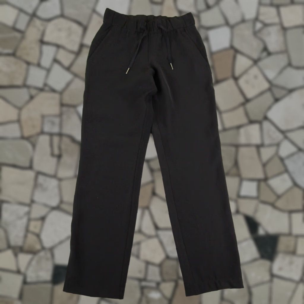 Lululemon VINTAGE Lululemon Pants Womens 2 Black Joggers Athletic Workout Gym Performance Loose Size 25" / US 0 / IT 36 - 1 Thumbnail