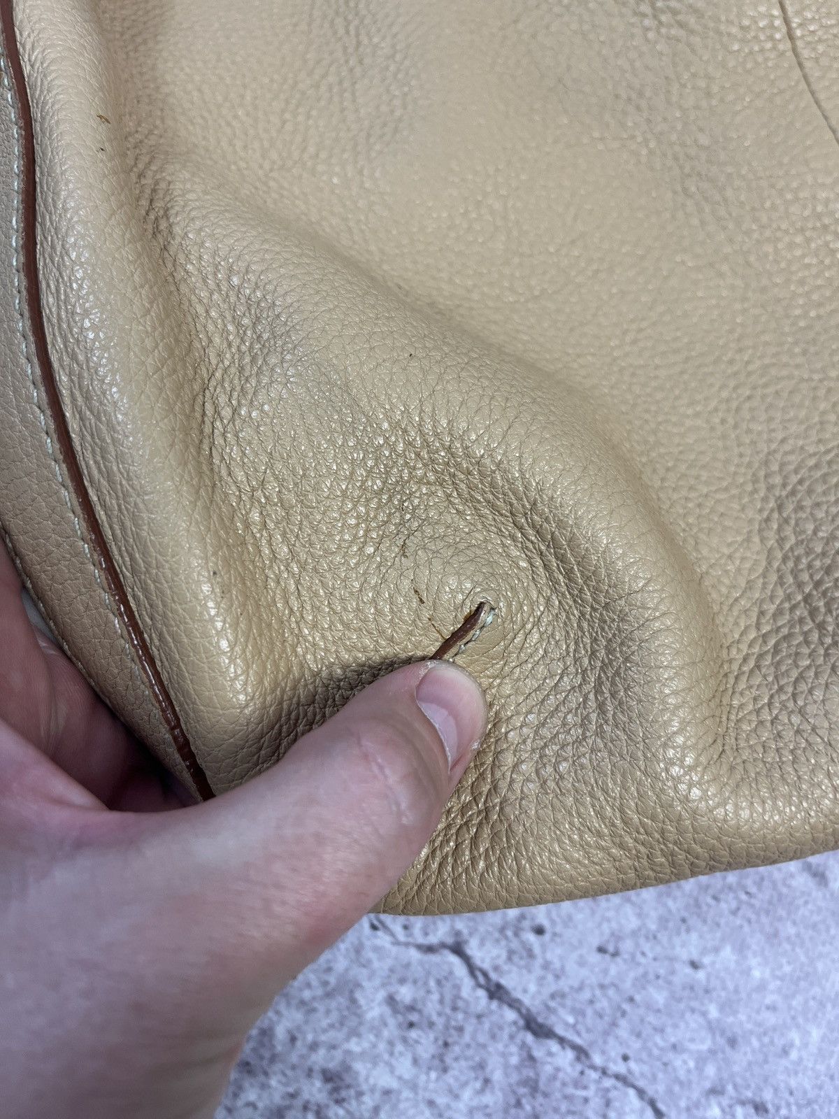 Prada 2000’s Prada Beige Vitello Daino Leather Hobo Shoulder Bag Size ONE SIZE - 13 Thumbnail
