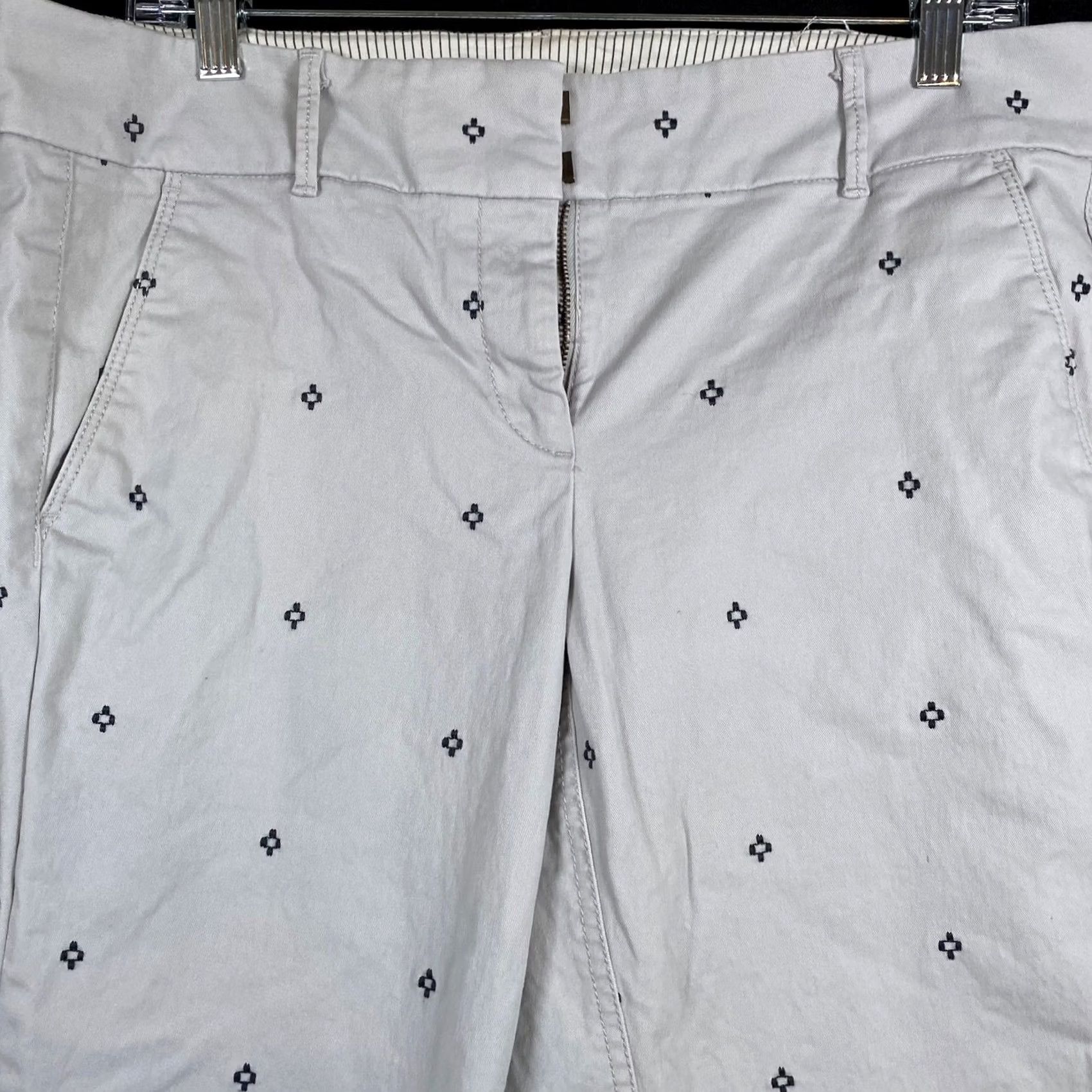 Ann Taylor VINTAGE Ann Taylor LOFT Womens Pants Gray Geometric Embroidered Cropped Stretch 8 Size 24" / US 00 / IT 34 - 2 Thumbnail