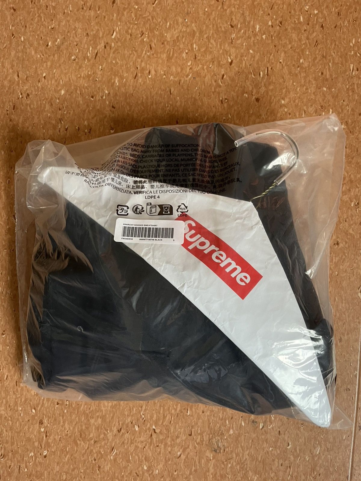 Supreme Supreme hoodie anarchy FF24 Size US S / EU 44-46 / 1 - 9 Thumbnail