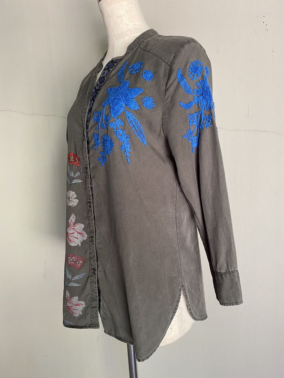 Desigual Desigual Gray Floral Embroidered shirt Size XS / US 0-2 / IT 36-38 - 9 Thumbnail