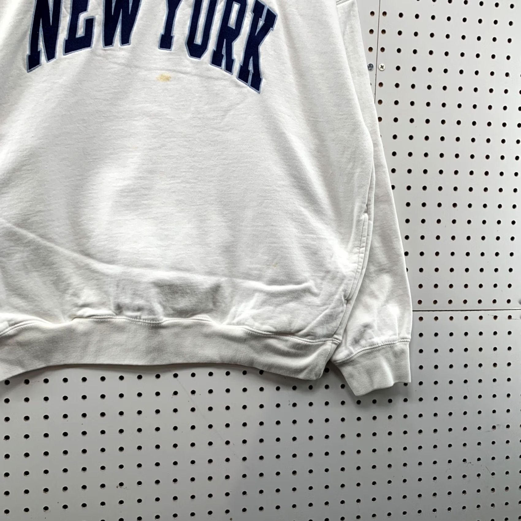 Brandy Melville John Galt New York Sweatshirt Womens One Size White Pockets Embroidered Size ONE SIZE - 6 Thumbnail