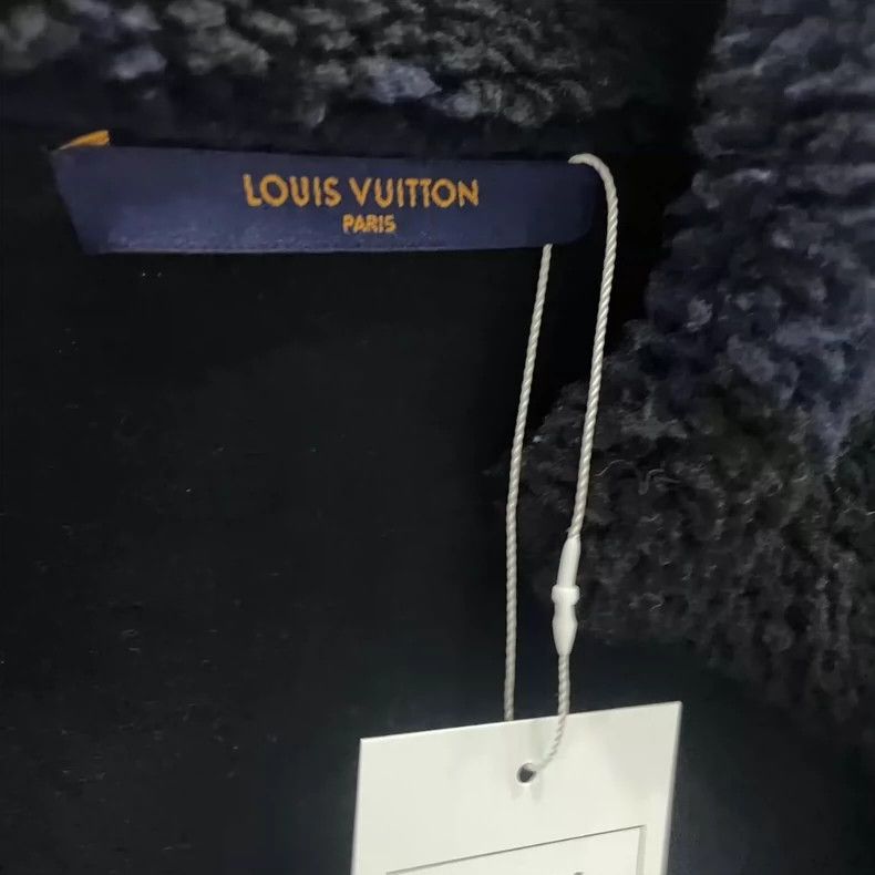 Louis Vuitton louis vuitton Blue double block lambswool teddy jacket 250 Size US S / EU 44-46 / 1 - 3 Thumbnail