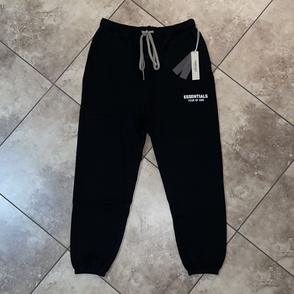 Fear of God Essentials Fleece Sweatpant (FW24) Black Medium