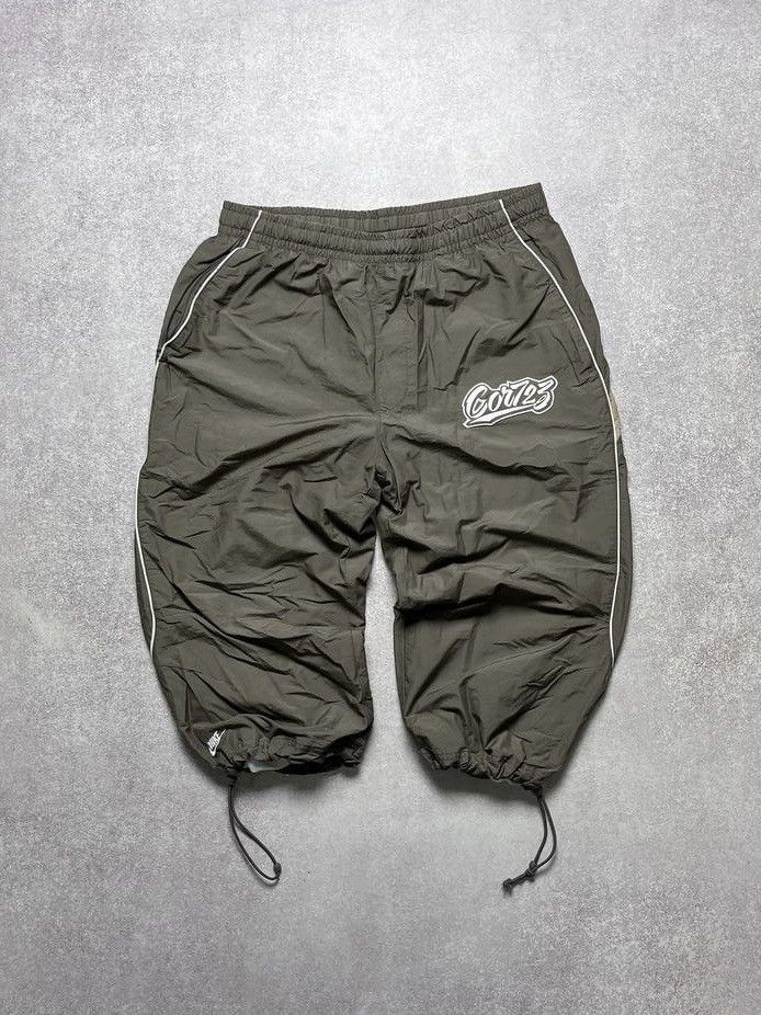 Other Vintage Nike Cor72ez Nylon Baggy Shorts M Size US 32 / EU 48 - 1 Thumbnail