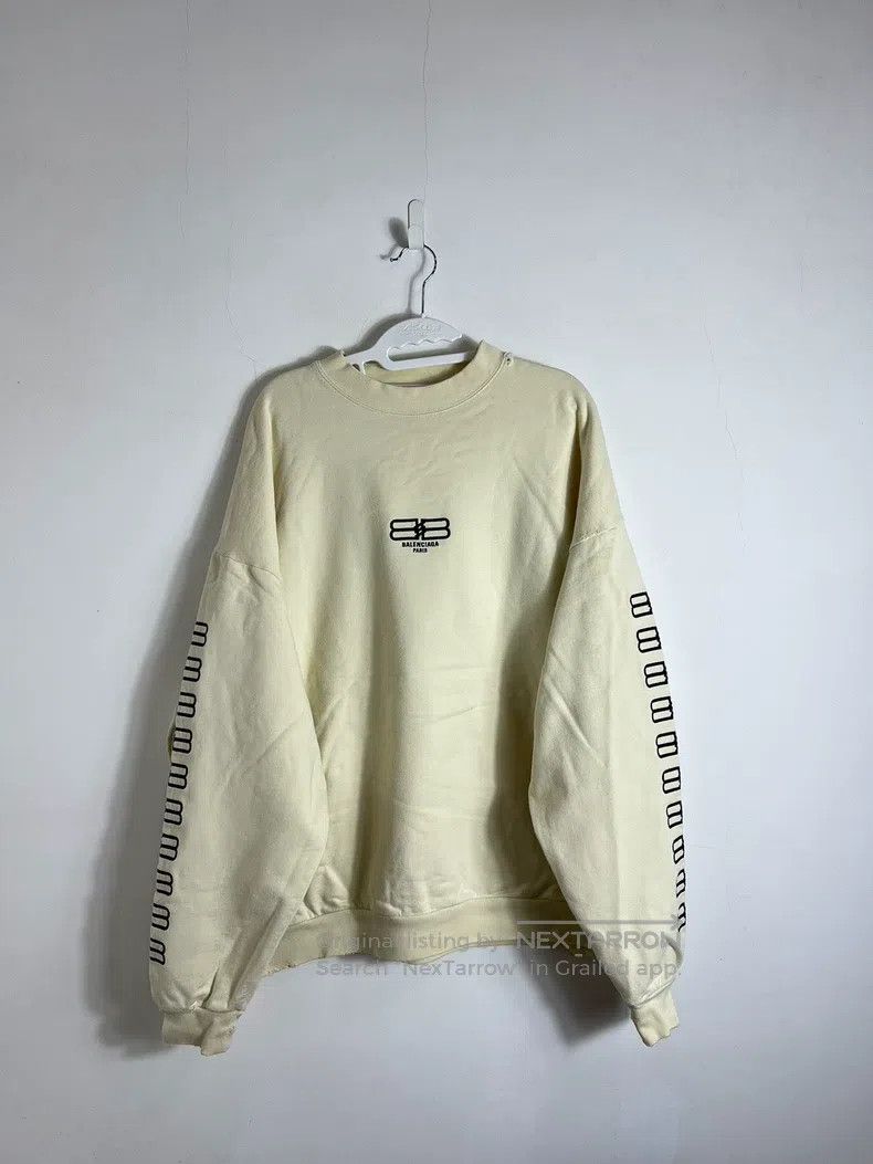 Balenciaga Balenciaga Serial Logo Buckle Destruction Hoodie Size US S / EU 44-46 / 1 - 1 Thumbnail