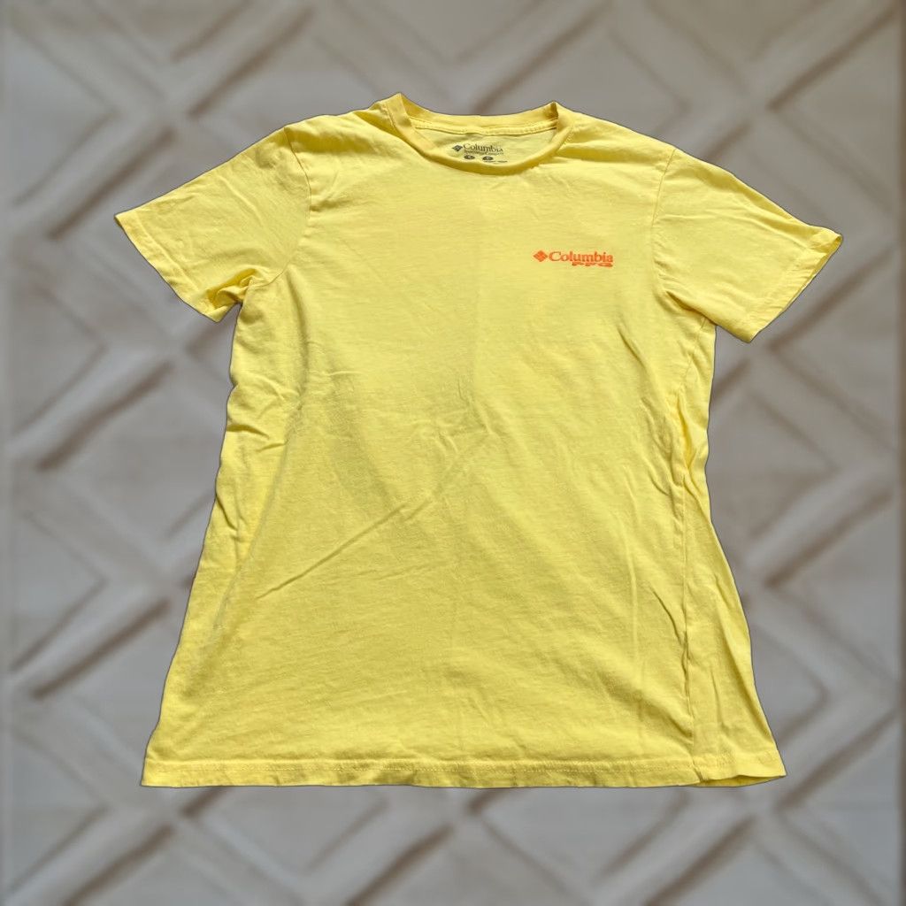Vintage Columbia Shirt Mens Small Yellow Crew Neck Short Sleeve PFG Outdoor Fishing Top - All Seasons Lightweight Knit Size US S / EU 44-46 / 1 - 1 Thumbnail
