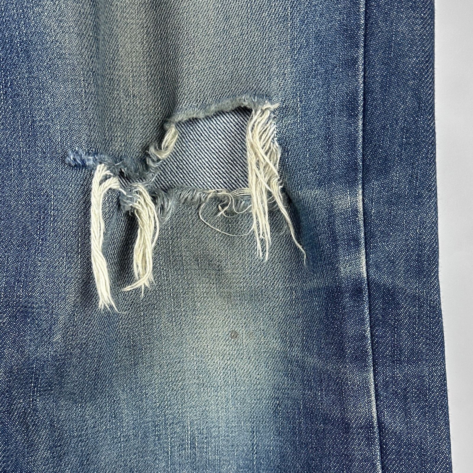 Givenchy Paris Distressed Denim Size US 32 / EU 48 - 4 Thumbnail