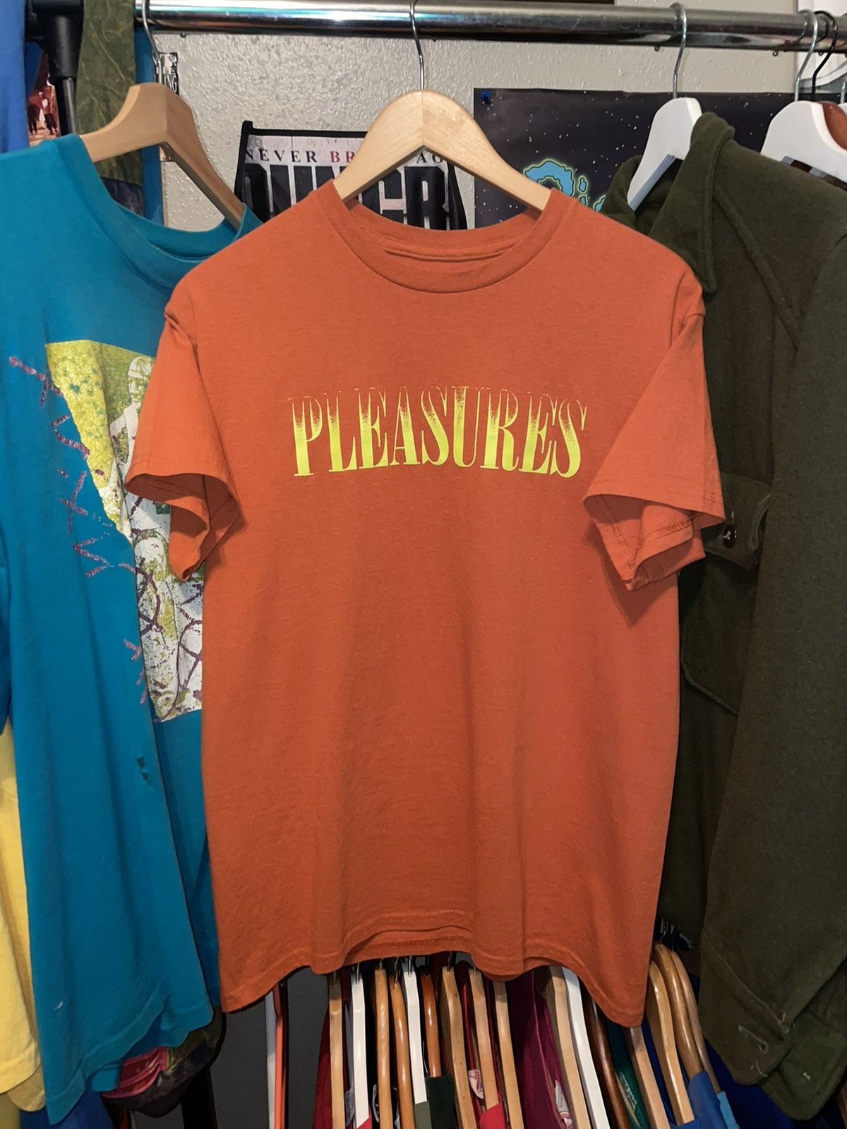 Pleasures Pleasures Crumble T-Shirt Texas Orange Size US S / EU 44-46 / 1 - 1 Thumbnail