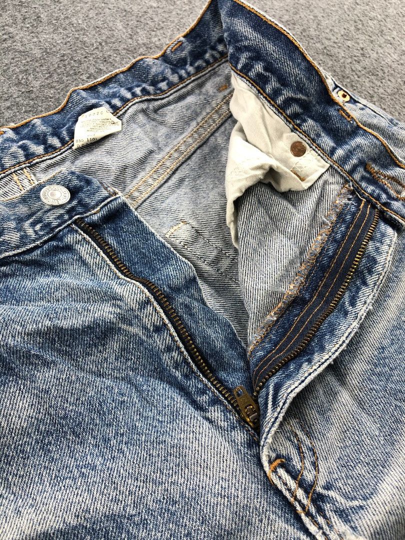 Levi's Vintage 90s Light Wash Levis 505 Jeans-JM682 Size US 32 / EU 48 - 7 Thumbnail