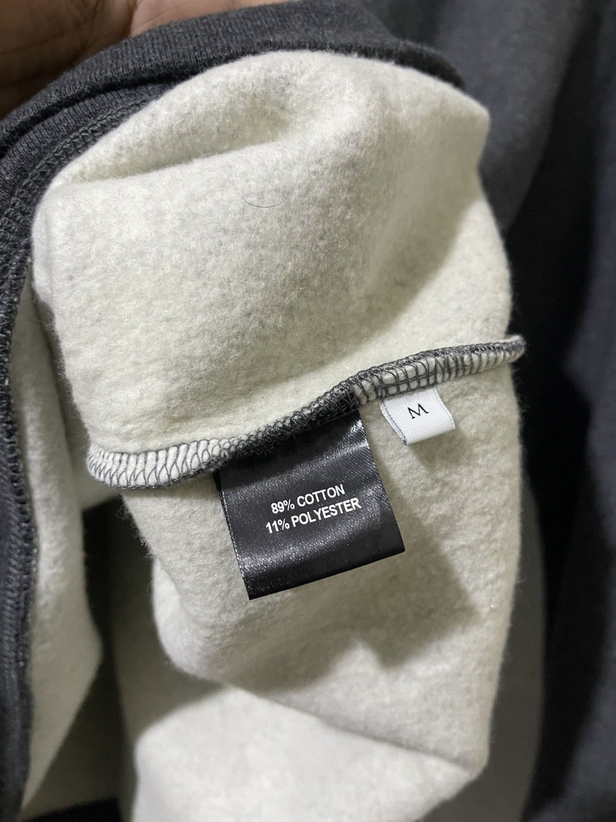 JW Anderson JW Anderson Mens Jacquard Embroidered Logo Sweatshirt Medium Size US M / EU 48-50 / 2 - 9 Thumbnail