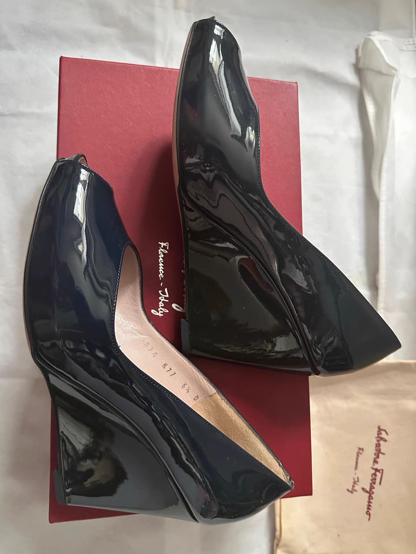 Salvatore Ferragamo Ferragamo Peep Toe Heels Q9 Size US 7 / IT 37 - 4 Thumbnail