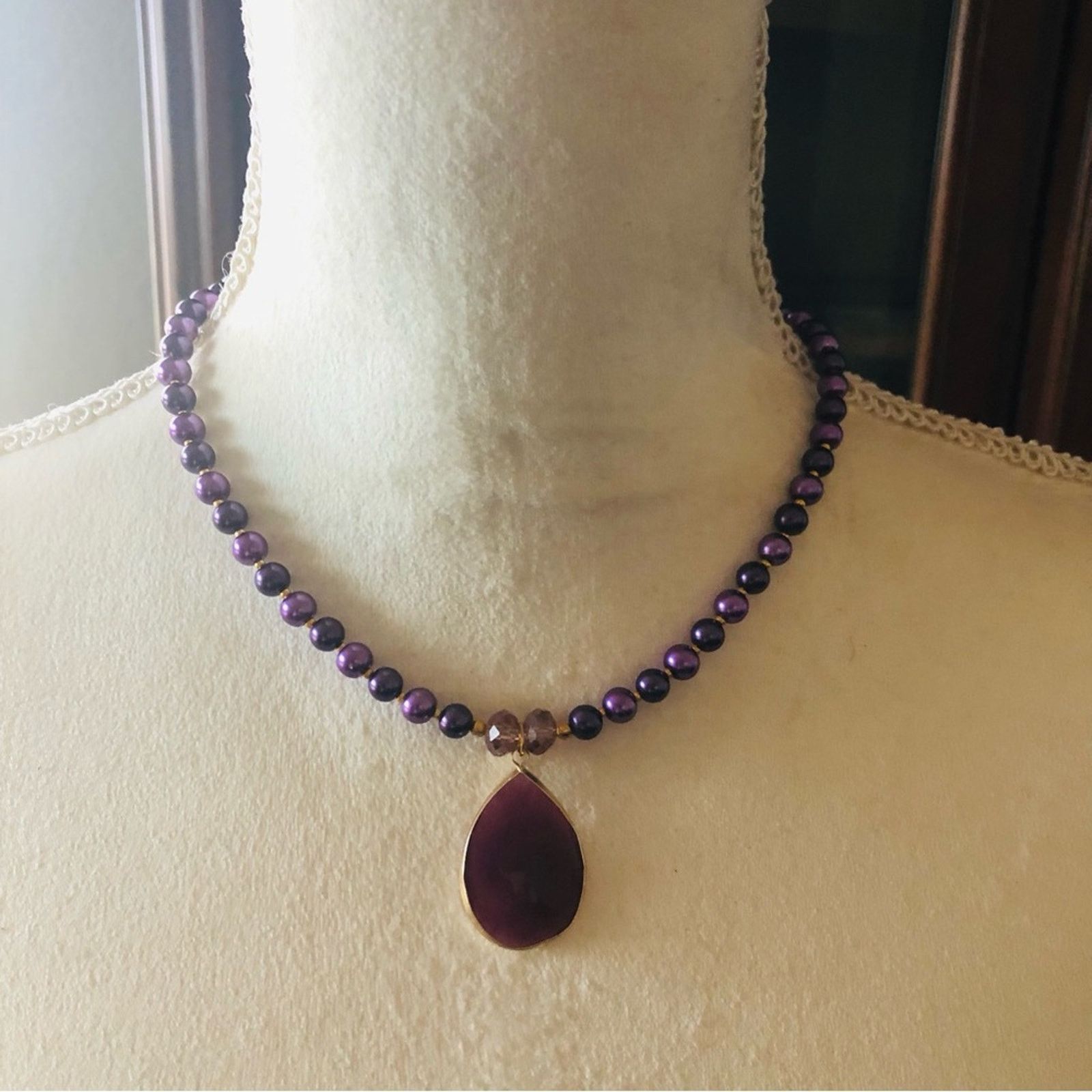 Handmade Handcrafted repurpose framed purple raindrop Pearl necklace Size ONE SIZE - 4 Thumbnail