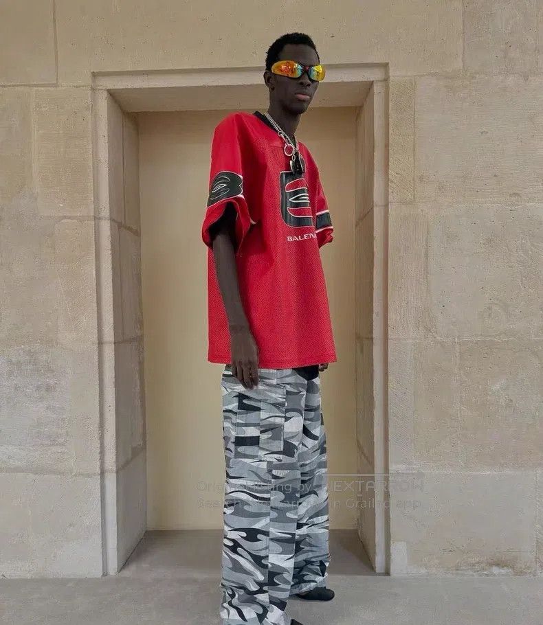 Balenciaga Balenciaga size XS Camouflage patched cargo pants Size US 30 / EU 46 - 6 Thumbnail