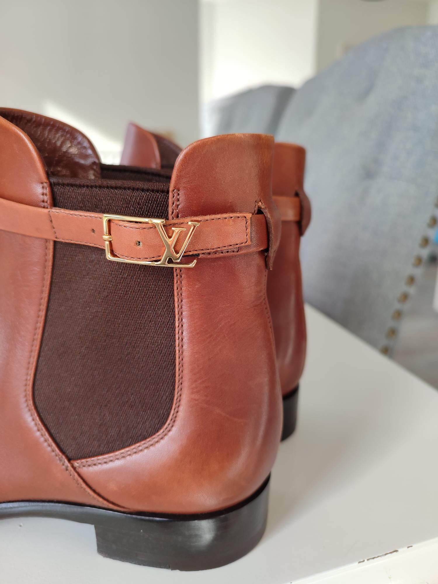Louis Vuitton BOTTINES LOUIS VUITTON LOYALTY Size US 6.5 / IT 36.5 - 10 Thumbnail