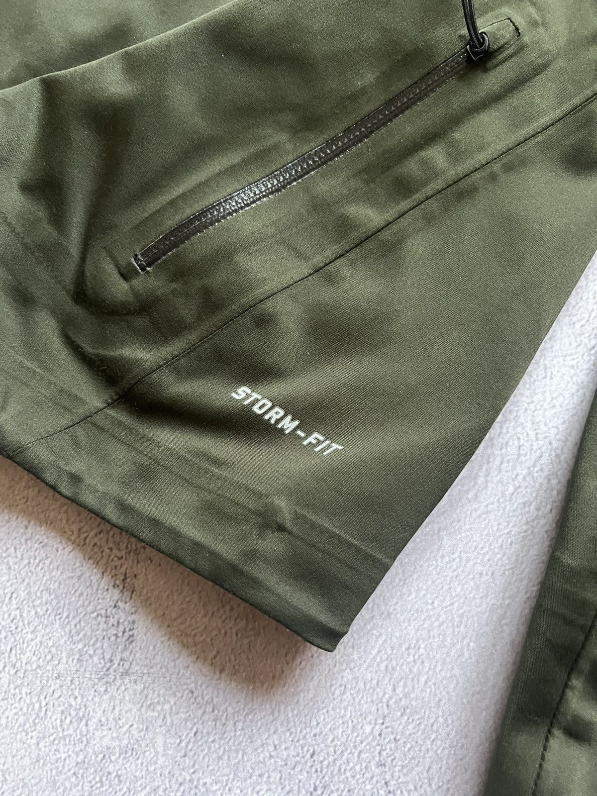 Nike × Vintage NIKE Storm Fit Reflective Hooded VAPOR 5 Running Jacket Size US L / EU 52-54 / 3 - 9 Thumbnail