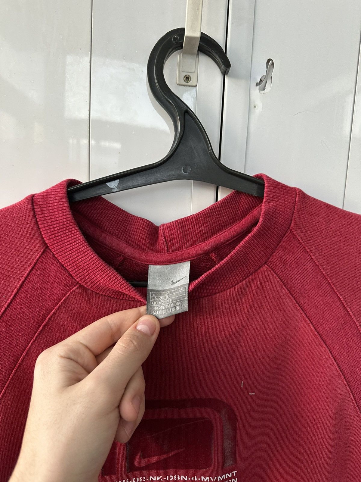 Nike Vintage Nike Sweatshirt Rubber Centre Logo Size US M / EU 48-50 / 2 - 12 Thumbnail