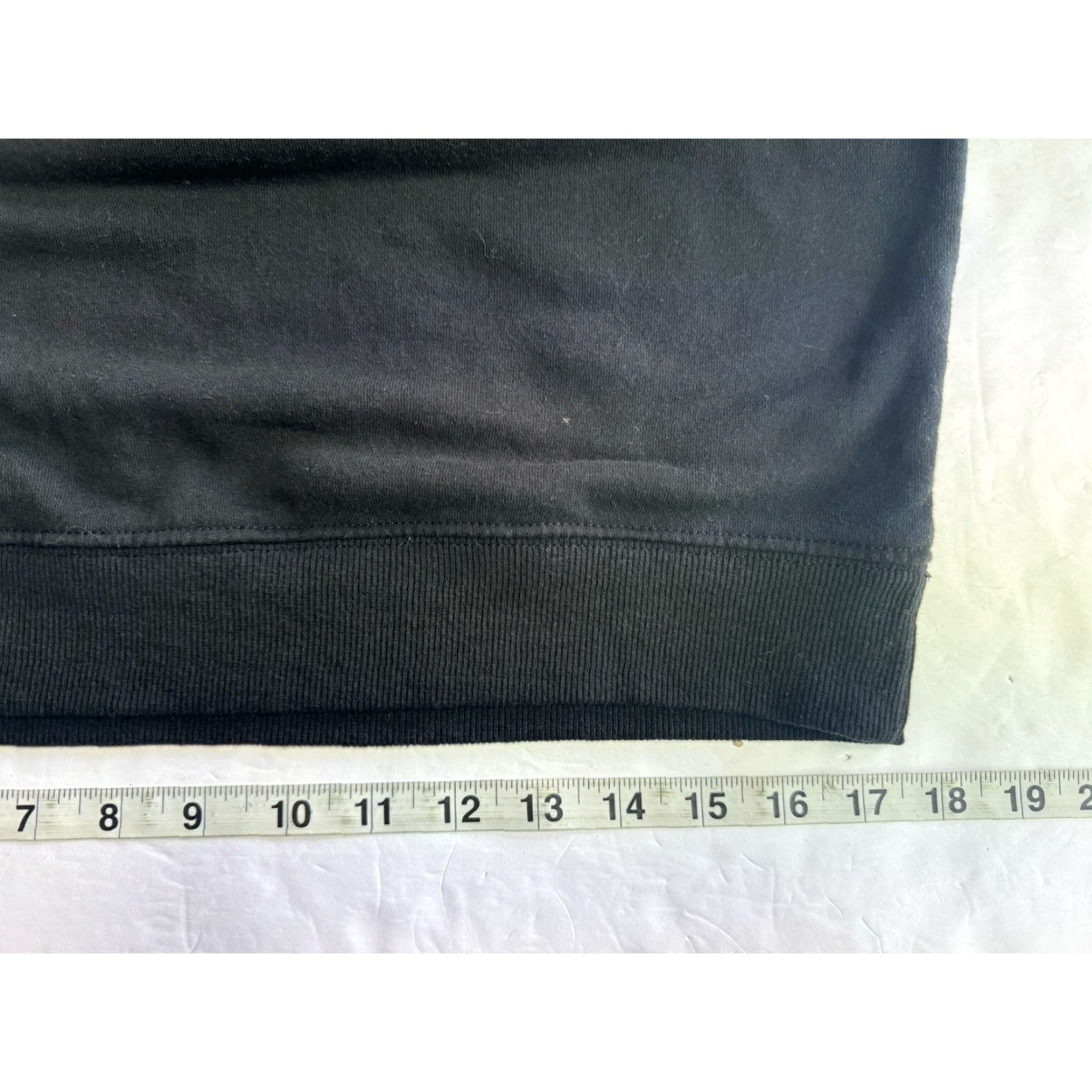 Vintage Raceday World Wide Car Men’s Long Sleeve Crew Sweatshirt Black SIZE Medium Size US M / EU 48-50 / 2 - 7 Thumbnail