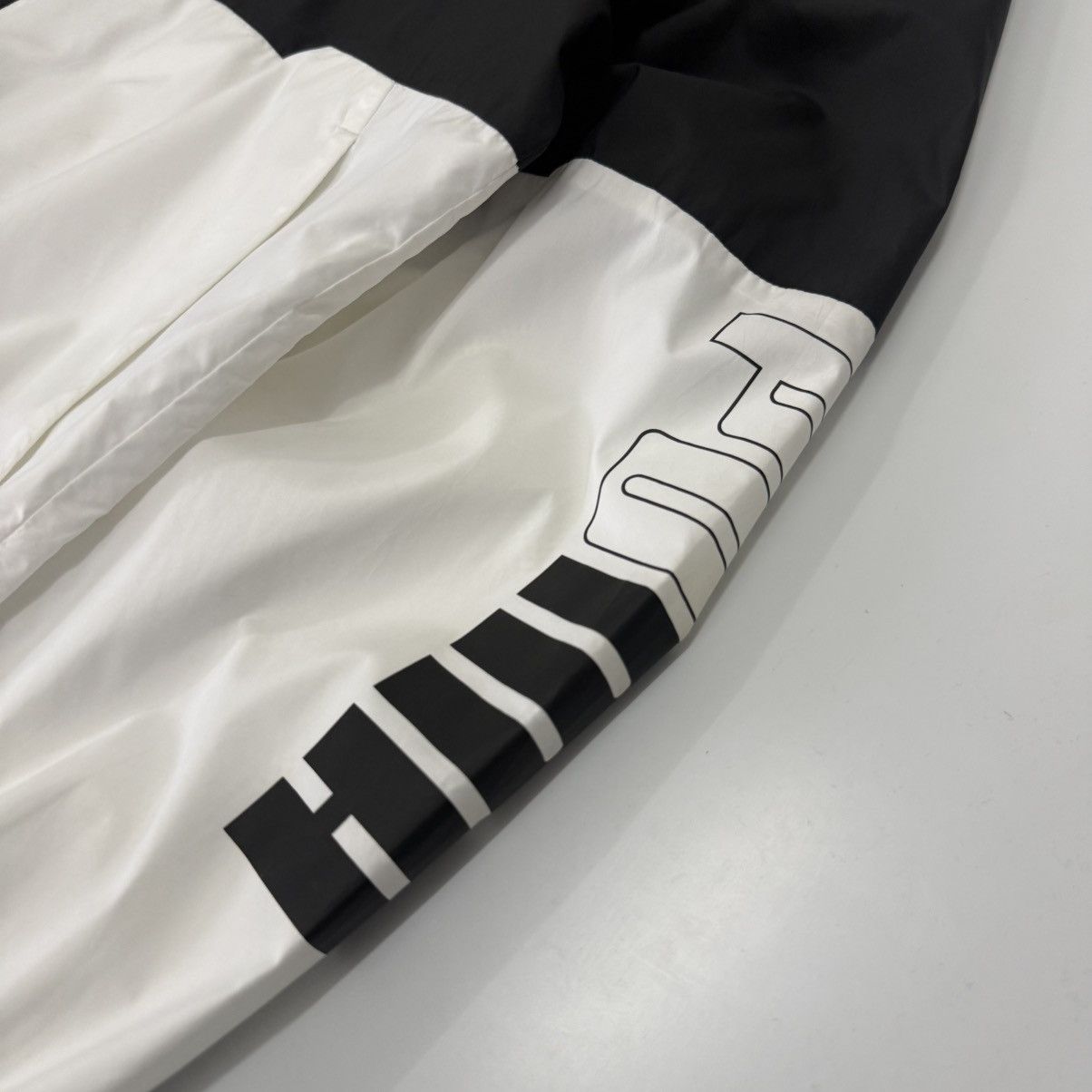 Puma 🔥 Puma Forever Better Two Tone Windbreaker Jacket Hoodie -XL Size US L / EU 52-54 / 3 - 8 Thumbnail