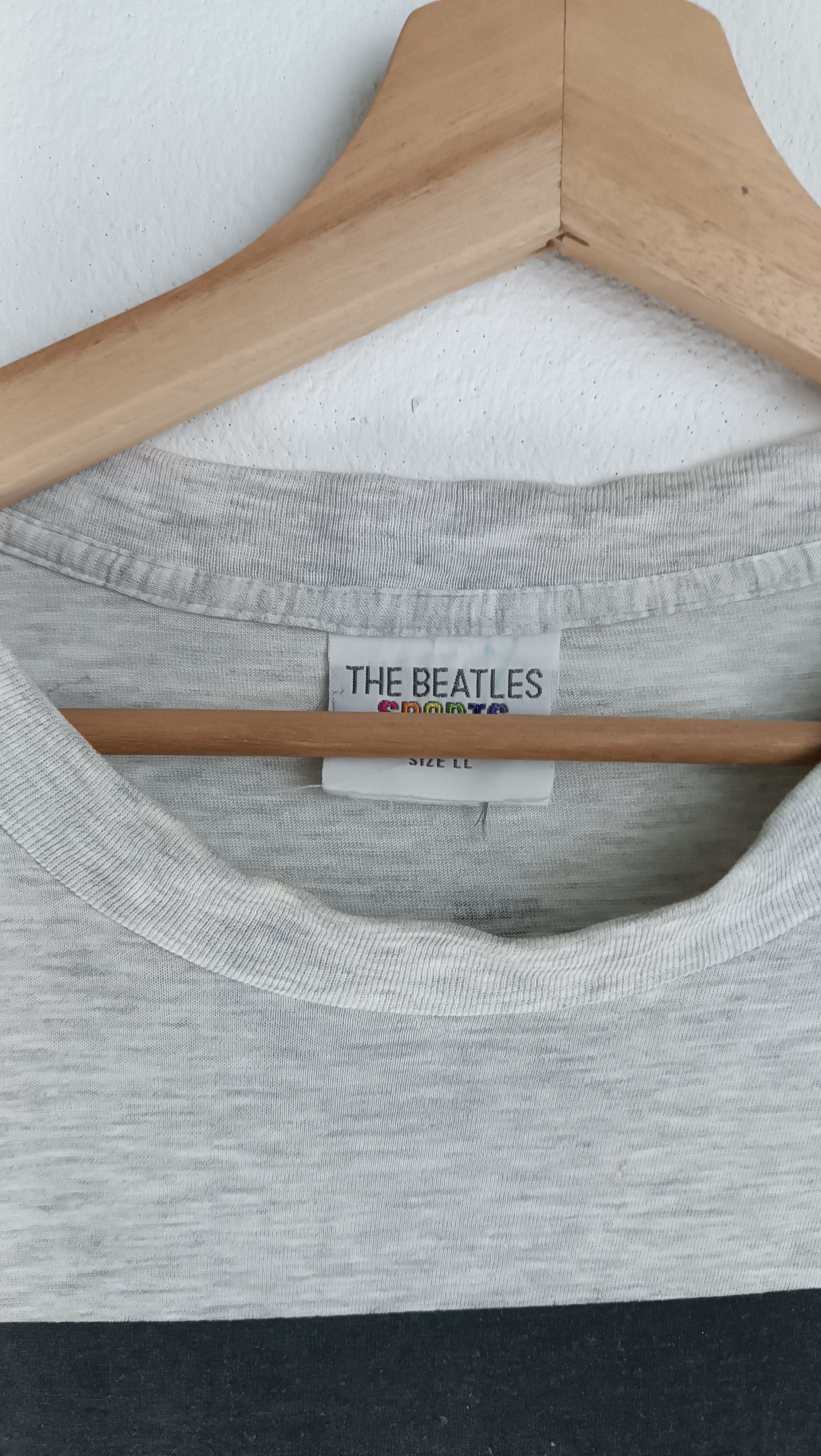 Band Tees VINTAGE 1993 THE BEATLES VERY RARE S.STITCH TEE pinkfloyd u2 Size US L / EU 52-54 / 3 - 9 Thumbnail