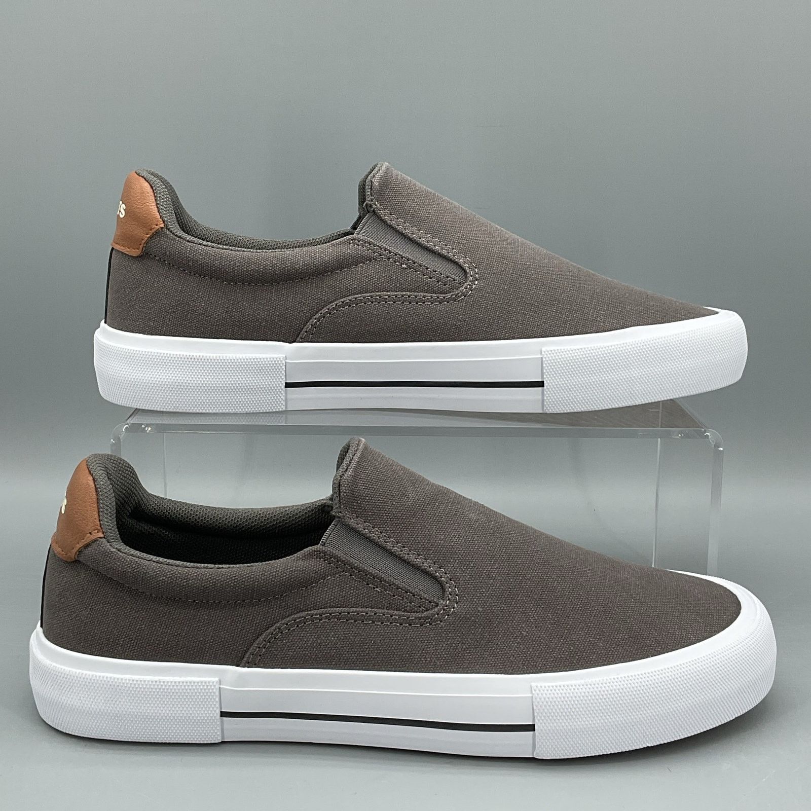 Levi's NEW Levi’s Men’s Wes Slip on Canvas Sneaker Charcoal Size 8M Size US 8 / EU 41 - 1 Thumbnail