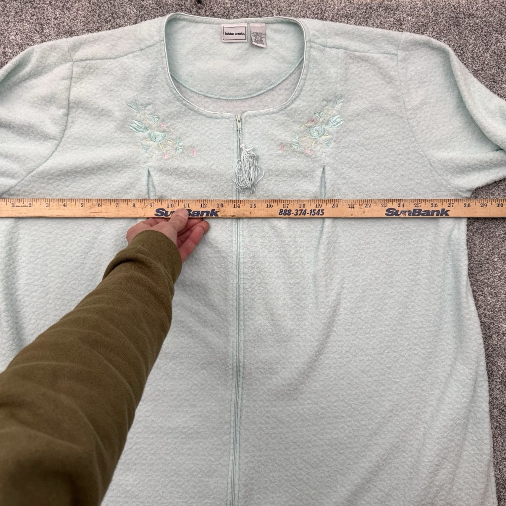 Vintage VINTAGE Bobbie Brooks Robe Women 2X Plus Nightgown Full Zip 90s Embroidered Cozy Grandmacore Blue Woman Size ONE SIZE - 7 Thumbnail