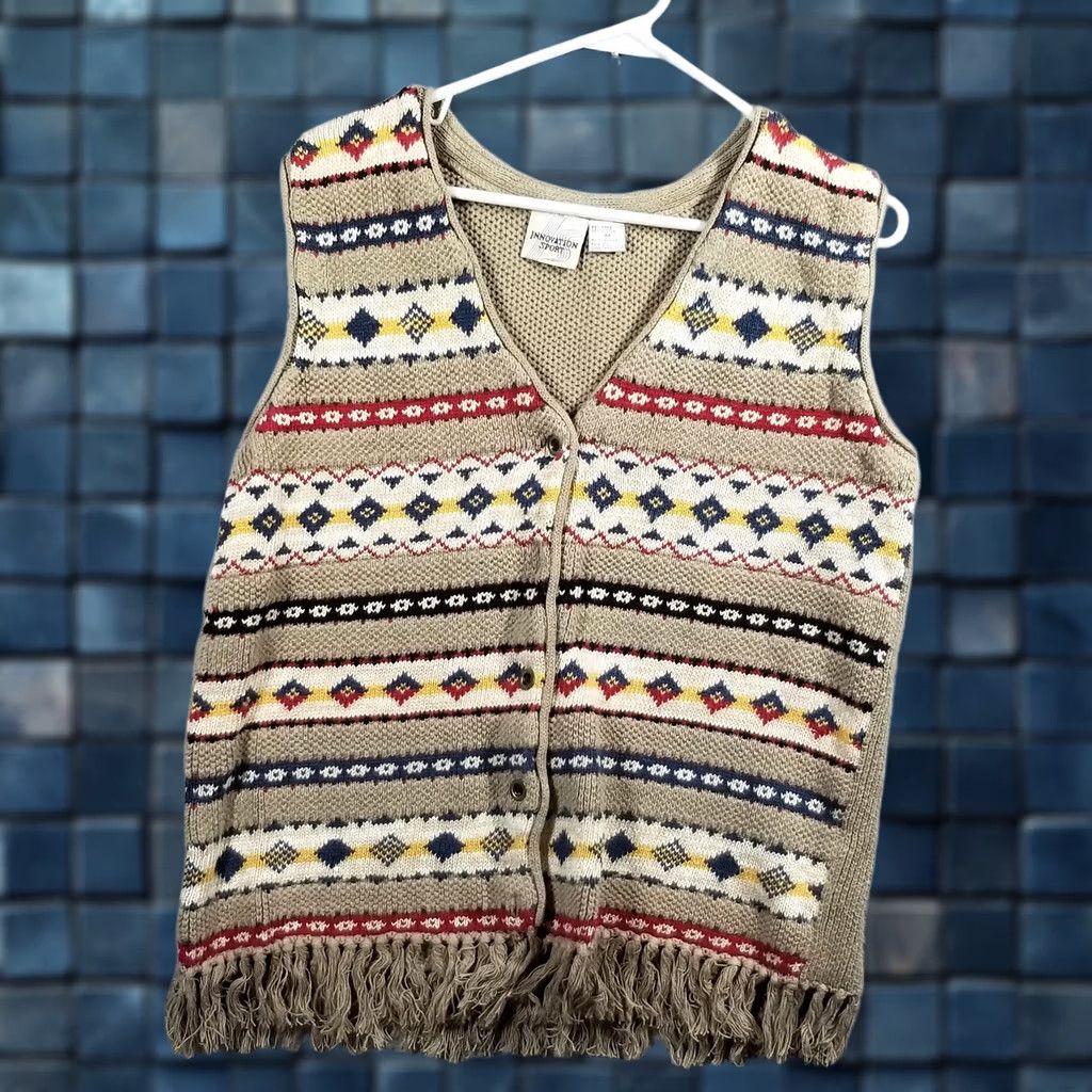 Vintage Innovation Sport Sweater Vest Womens M Beige Fair Isle Chunky-Knit Fringe Button Sleeveless V-Neck shirt style Casual } Size M / US 6-8 / IT 42-44 - 1 Thumbnail