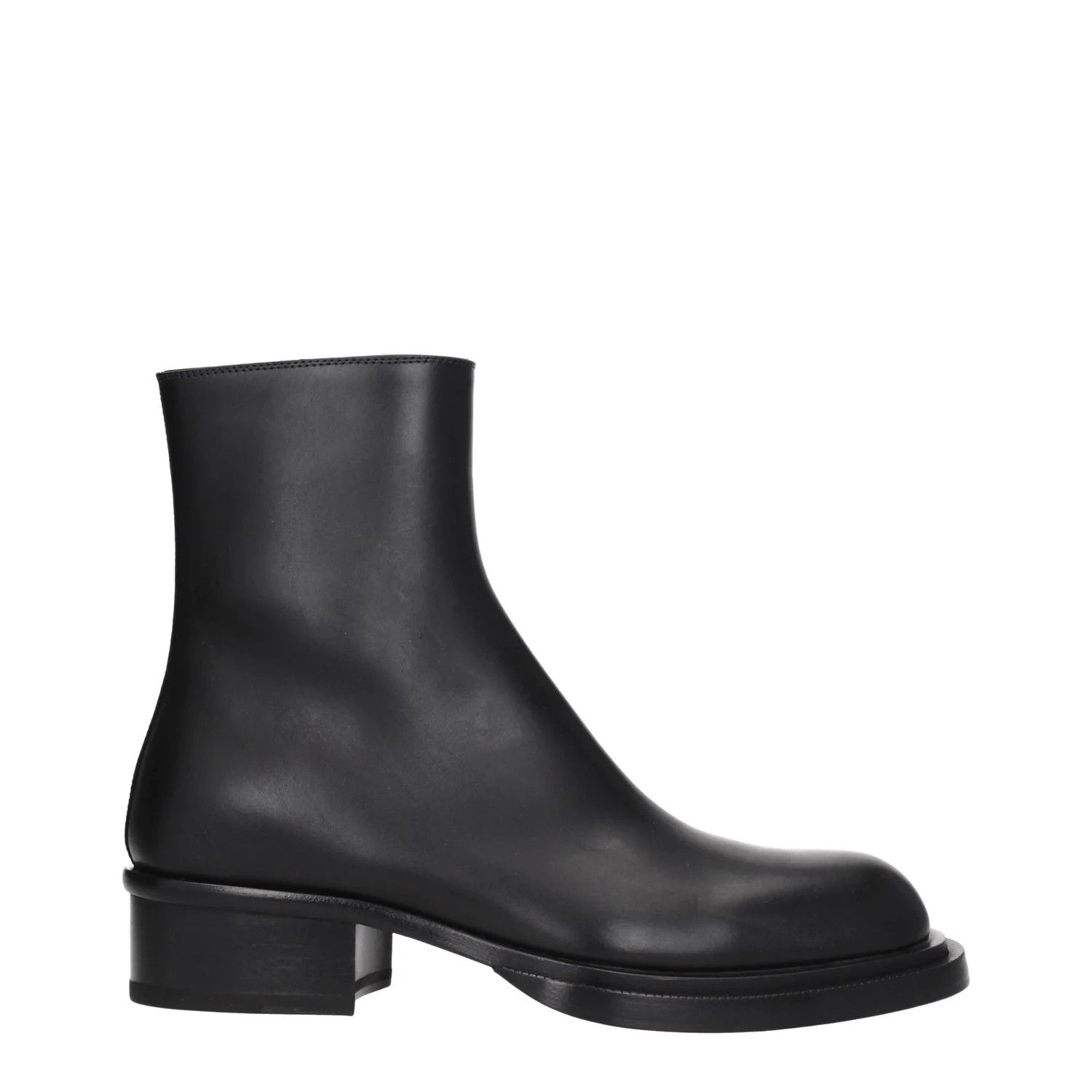 ob1o1e0225 Leather Ankle Boots in Black