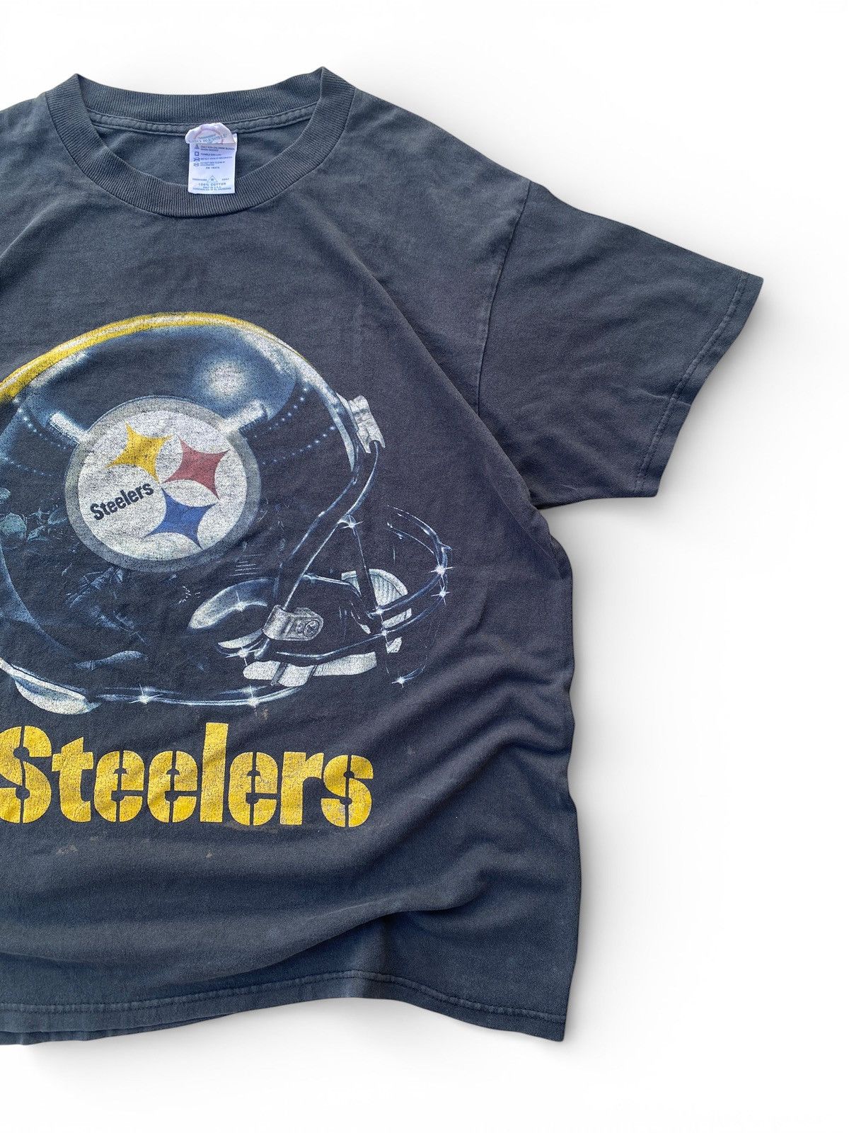NFL Pittsburgh Steelers Helmet Graphic Tee NFL Vintage Distresed Size US M / EU 48-50 / 2 - 3 Thumbnail