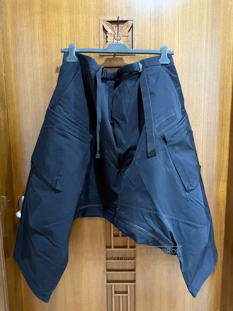 Acronym Acronym size M pantskirt Size US 34 / EU 50 - 1 Thumbnail